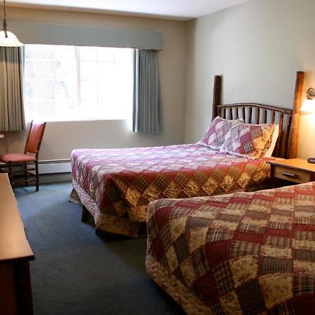 John Muir Lodge Hume Room photo