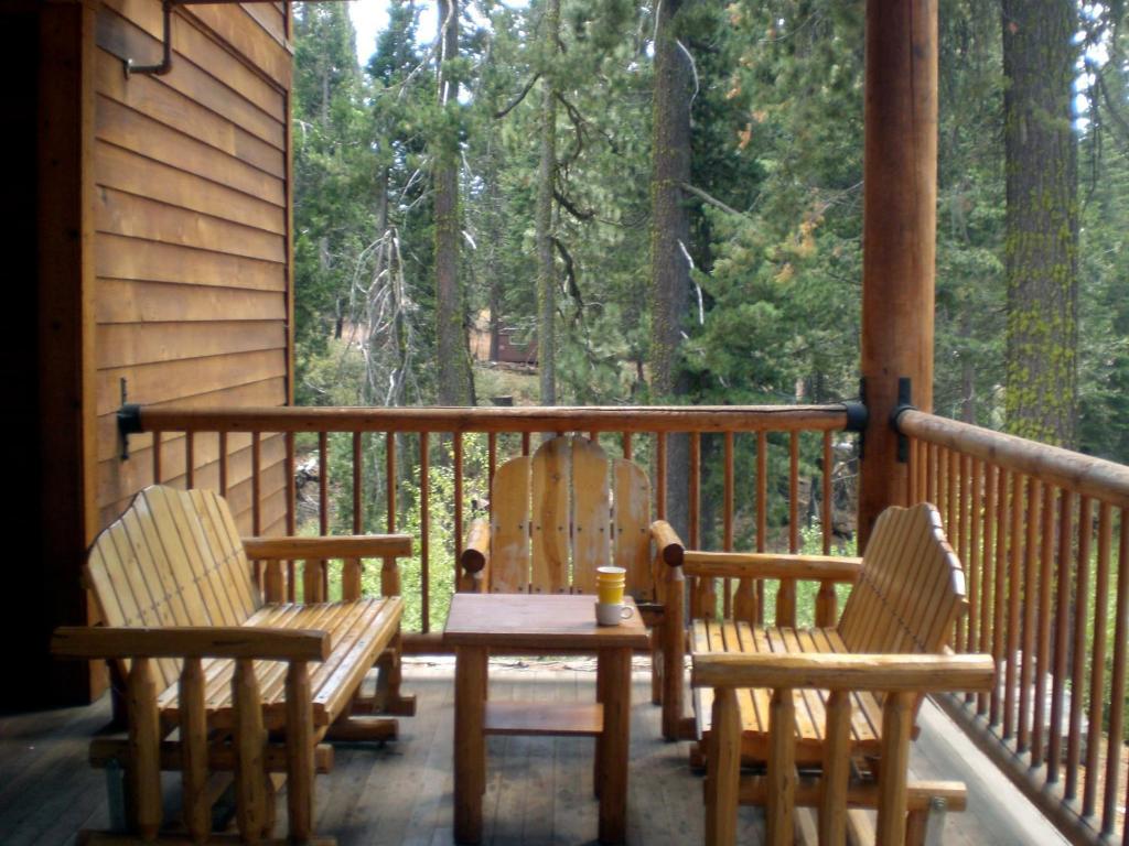 John Muir Lodge Hume Exterior photo